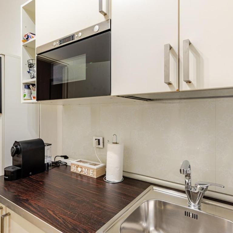 Urban Oasis Suite Design & Comfort in Ponti Romani - Appartamento con 1 Camera da Letto - 13