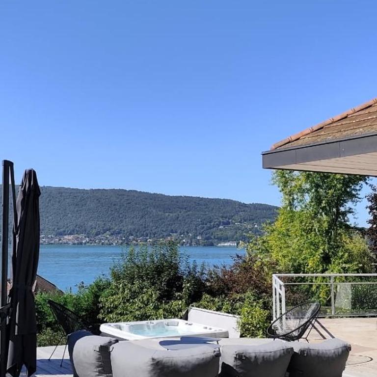Sunshine Villa in front of Annecy Lake - Villa - Côté Plage - 4