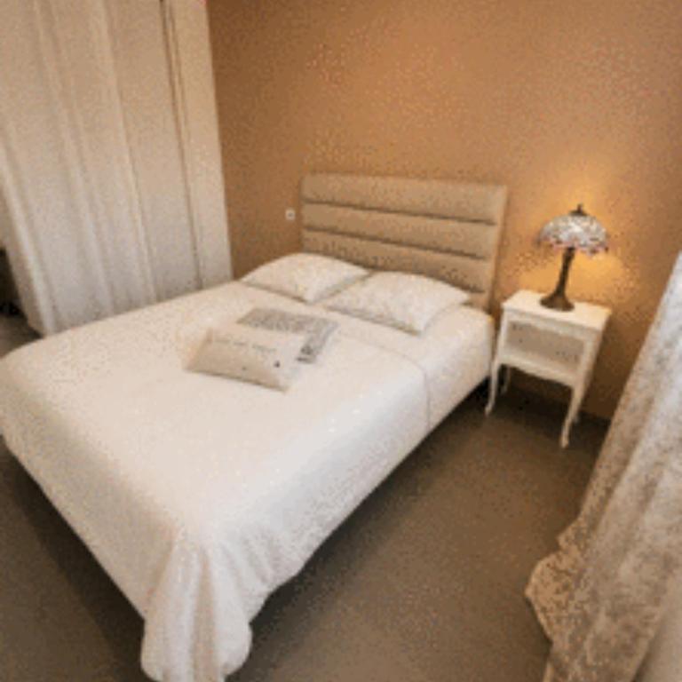 Superbe T3 vue entre terre et mer - Appartement 2 Chambres - 8