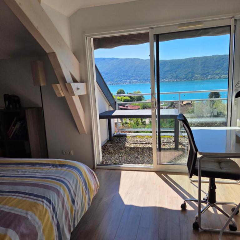 Sunshine Villa in front of Annecy Lake - Villa - Côté Plage - 15