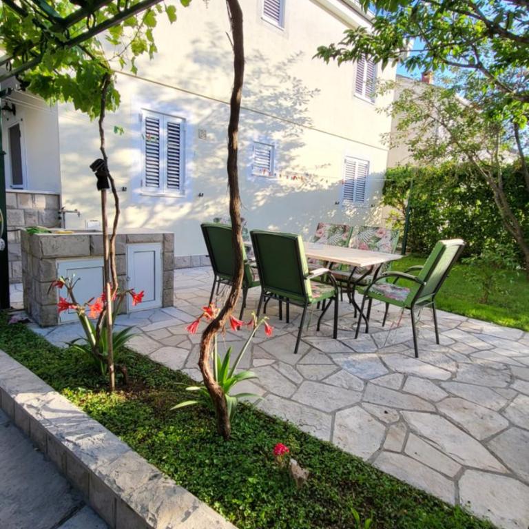 Villa Sonja Apartment & Garden - Two-Bedroom Apartment - 13