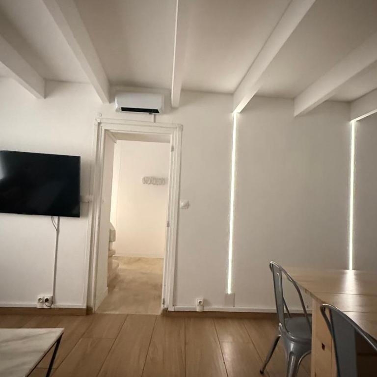 Duplex indépendant 5 couchages centre Narbonne - Apartamento - 76