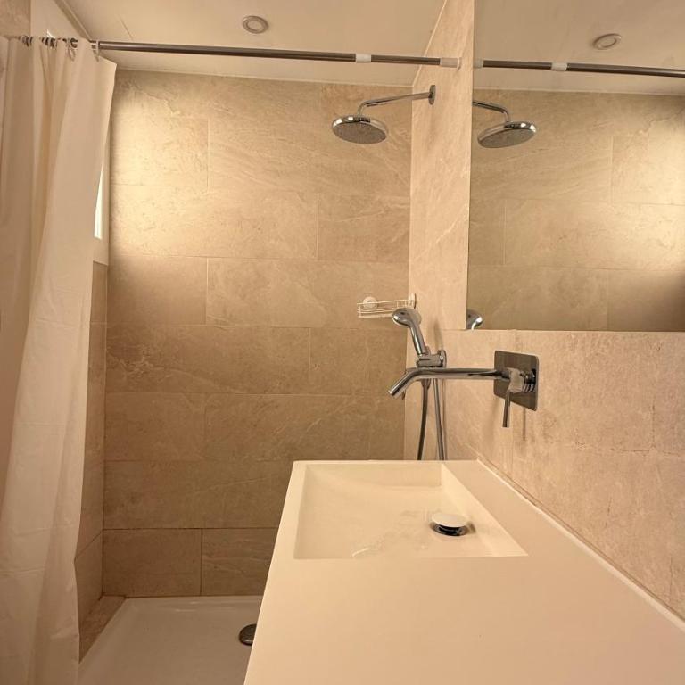 Duplex indépendant 5 couchages centre Narbonne - Apartamento - 80