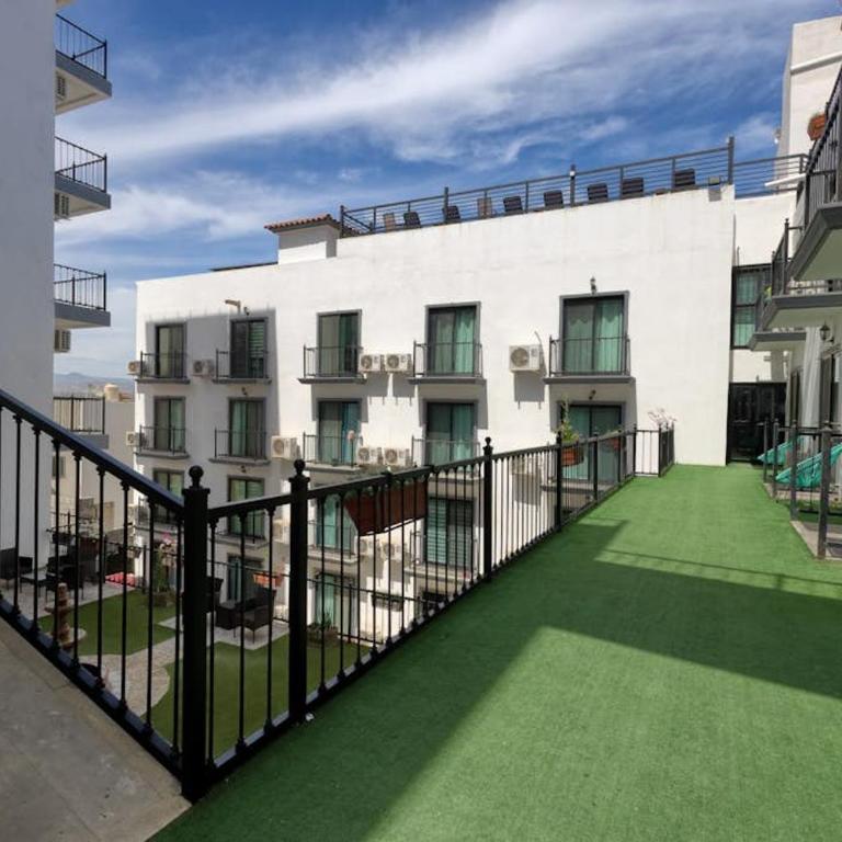 Dog-friendly hotel suite with ocean-view rooftop infinity pool, central AC & gym - Casa - 17