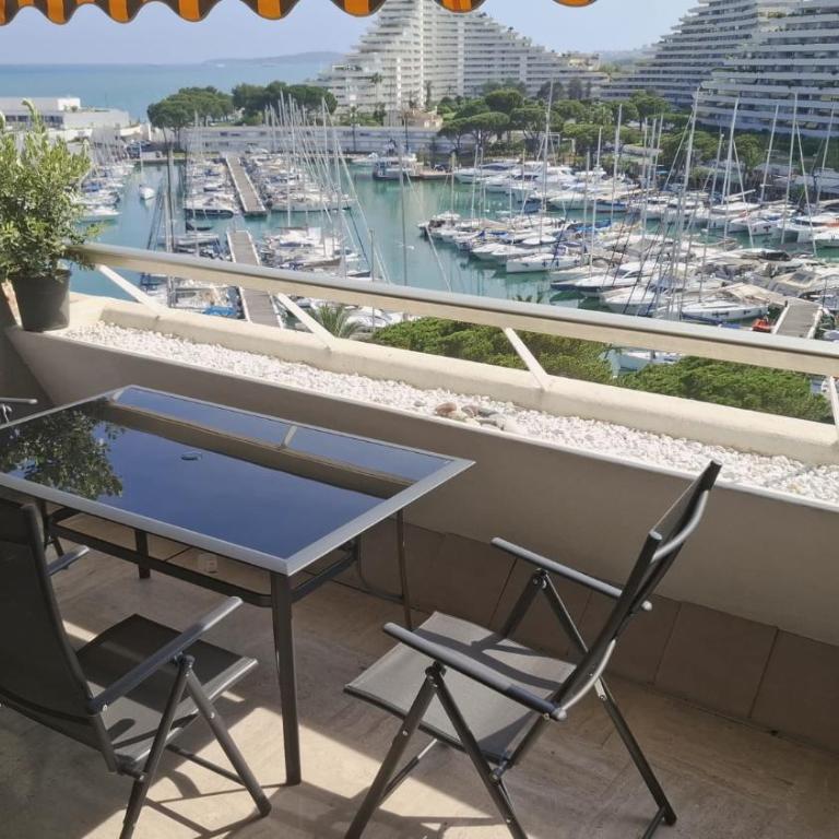 Marina Beach 6 people,Private Parking Amazing Sea view WIFI 7th floor, AC - One-Bedroom Apartment - 5