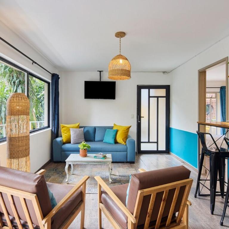 Elegant 2 Bedroom Escape with Jacuzzi & City Vibes - Apartamento de 3 dormitorios - 33