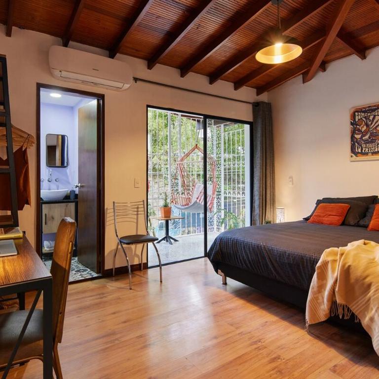 Spacious 5BRw AC Jacuzzi Poblado - Apartamento - 68