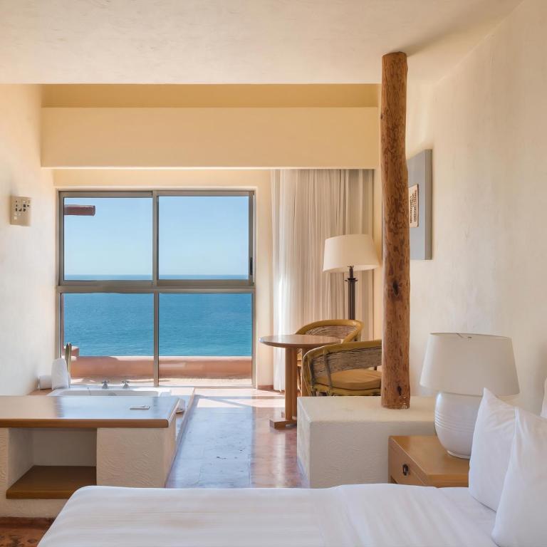 Club Regina Los Cabos - Studio with King Bed, Jacuzzi and Ocean View - 5