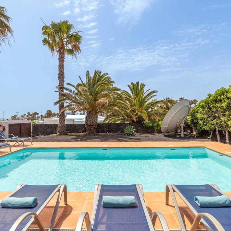 Villa Flamingo by Villa Plus - Villa - 2