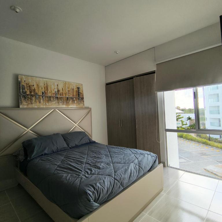 Serena del Mar Piscina, Balcón y Parqueadero - Two-Bedroom Apartment - 4