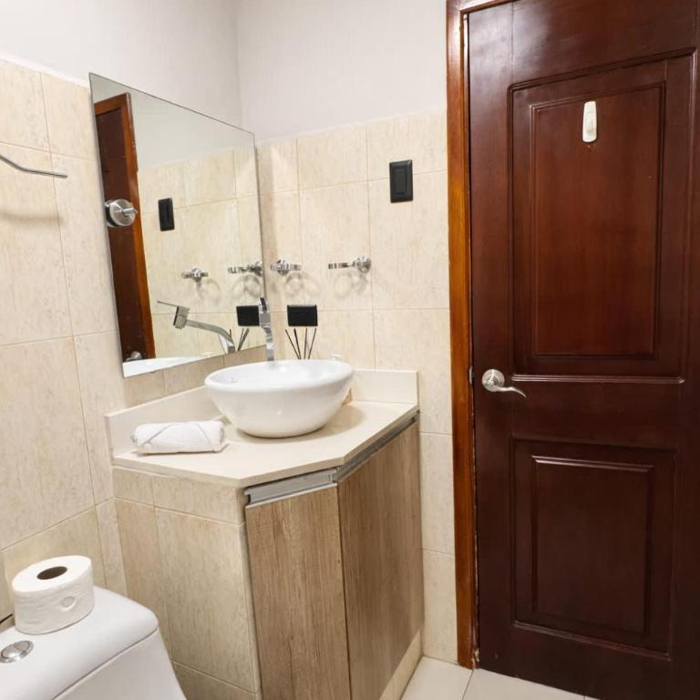 Suite in Lomas de Urdesa walk to Tennis Federation - Apartamento - 8