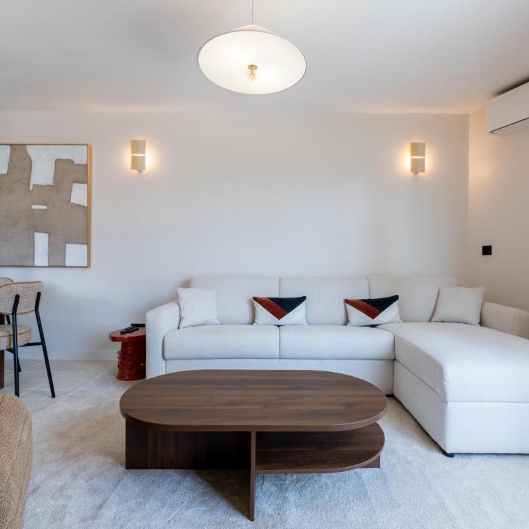 Appartement avec Parking place des lices - Apartamento de 2 dormitorios - 6