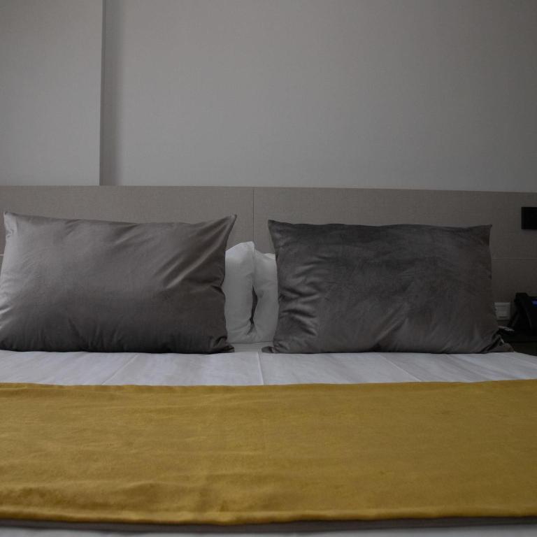 Mercure Rosario - Superior King Room - 1