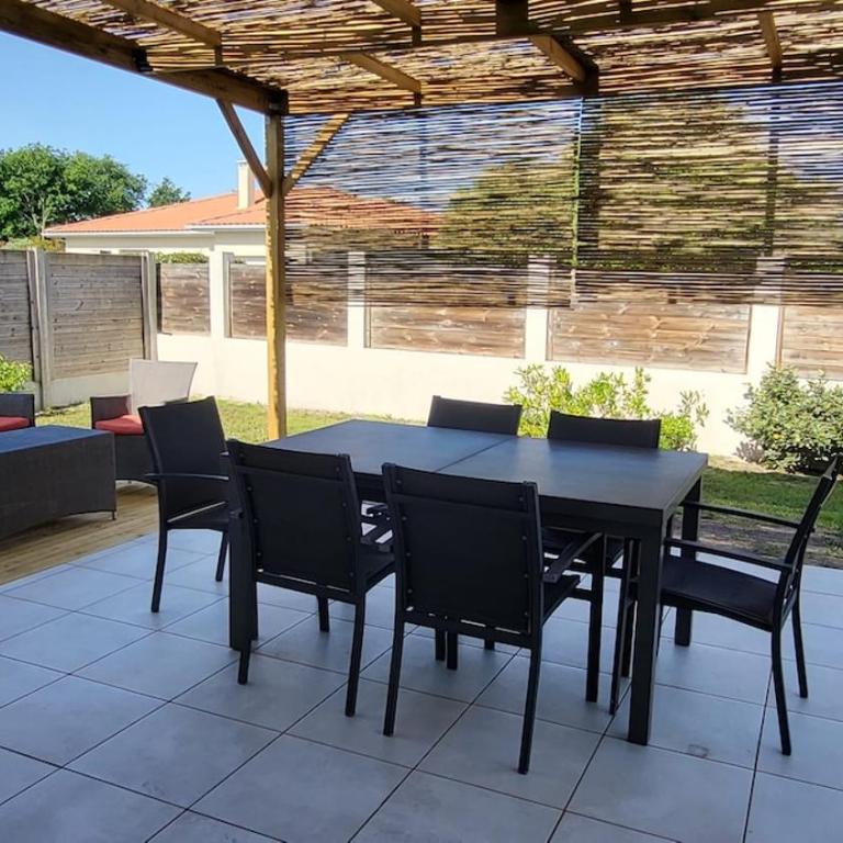 La Maison de la Côte, entre Lacs et Océan - Three-Bedroom Home - 1