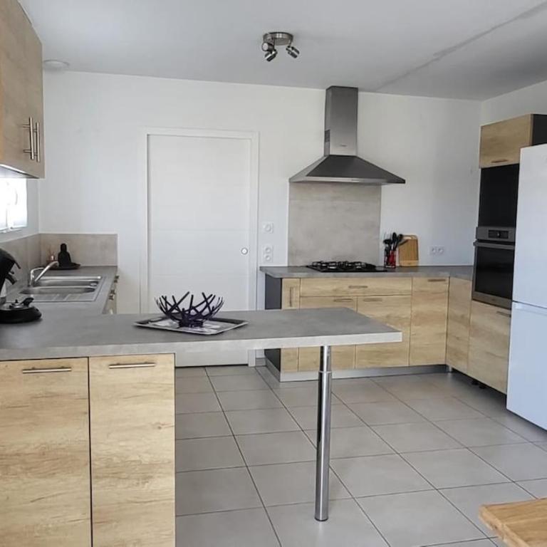 La Maison de la Côte, entre Lacs et Océan - Three-Bedroom Home - 5