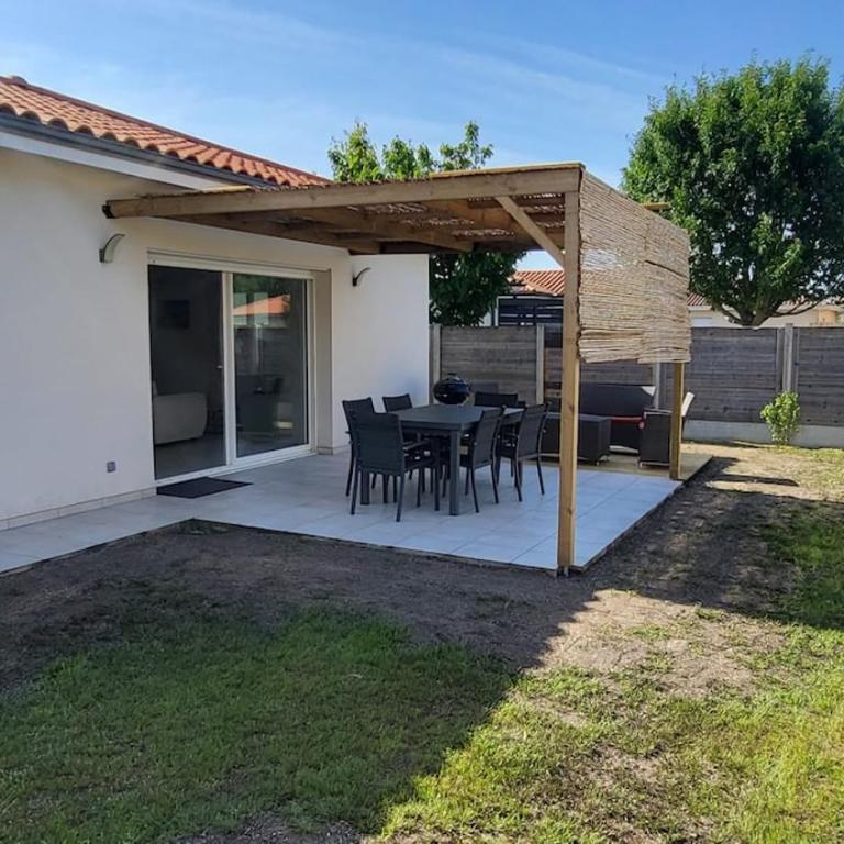 La Maison de la Côte, entre Lacs et Océan - Three-Bedroom Home - 25