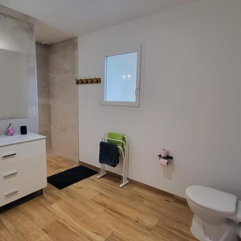 La Maison de la Côte, entre Lacs et Océan - Three-Bedroom Home - 16
