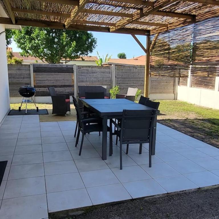 La Maison de la Côte, entre Lacs et Océan - Three-Bedroom Home - 28