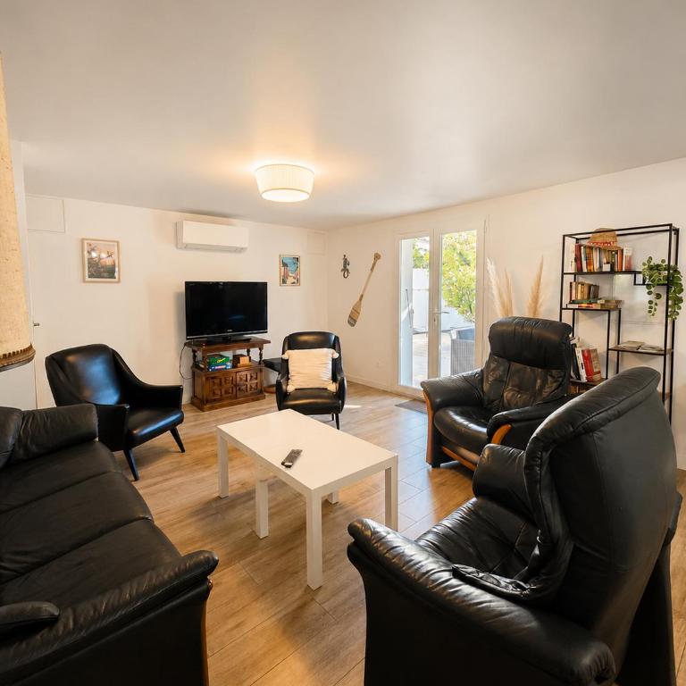 Magnifique villa familiale, 5 chambres, piscine & parking - Villa - 56