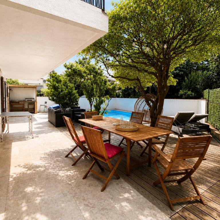 Magnifique villa familiale, 5 chambres, piscine & parking - Villa - 61