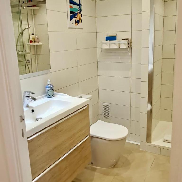 Cosy Studio, Terrace and Free Parking Next to the Beach - Apartment mit 1 Schlafzimmer - 6