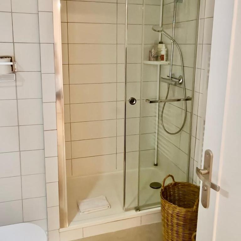 Cosy Studio, Terrace and Free Parking Next to the Beach - Apartment mit 1 Schlafzimmer - 7