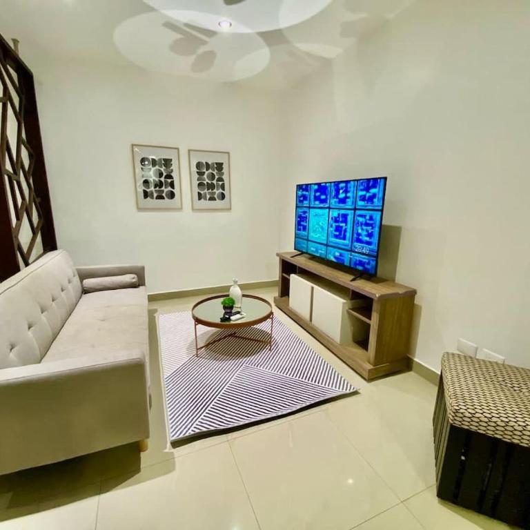 Amazing 2BD apt. near US Consulate - Apartment - 11