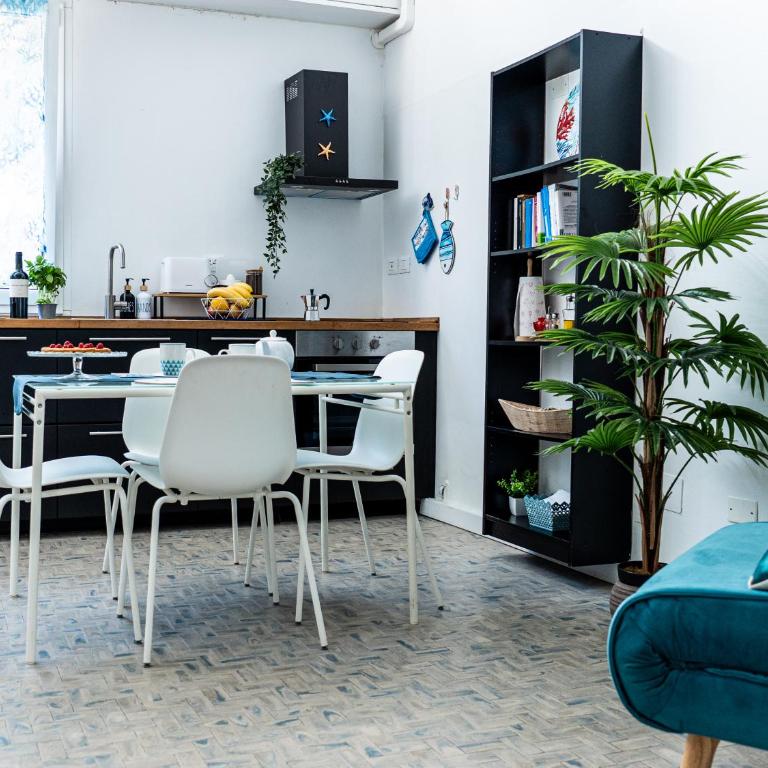 Blu Mare Loft - 1 min dal mare - Parcheggio privato -Wifi - Appartamento con 1 Camera da Letto - 2