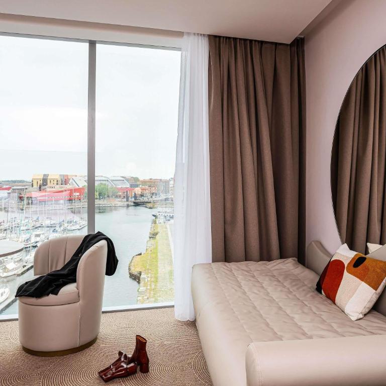 Mercure Dunkerque Centre Gare - Chambre Classique avec 1 Lit Double et 1 Canapé-Lit - 5