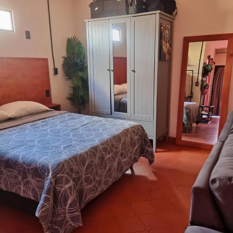 Casa familiar con alberca privada, loft y garage - Casa de 4 dormitorios - 36