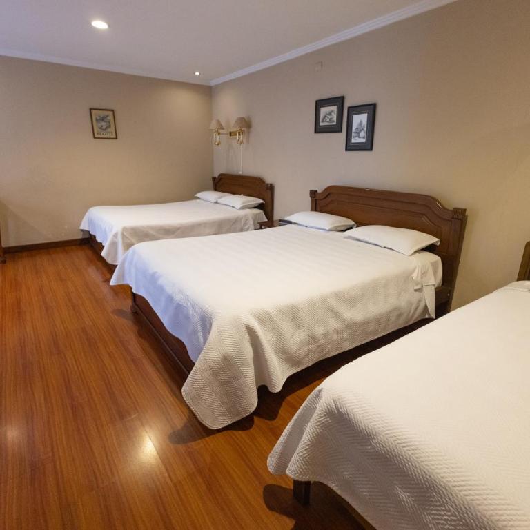 Hotel & Suites El Quijote - Family Room - 5