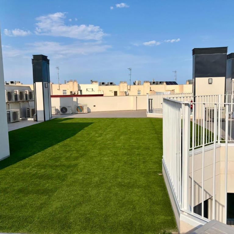 Alicante Penthouse with Rooftop, Pool & Parking - Apartamento de 2 dormitorios - 30