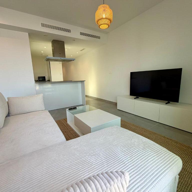 Alicante Penthouse with Rooftop, Pool & Parking - Apartamento de 2 dormitorios - 2