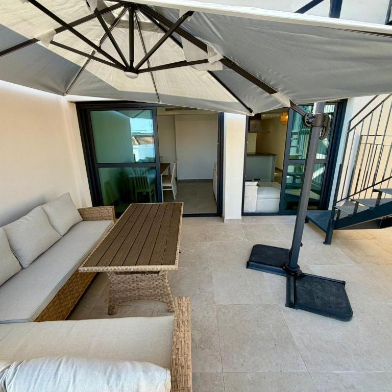 Alicante Penthouse with Rooftop, Pool & Parking - Apartamento de 2 dormitorios - 17