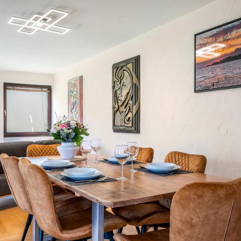 Ferienwohnung Aussichtsreich - großzügig mit Terrasse und Aussenkamin - Appartamento con Vista Montagna - 3