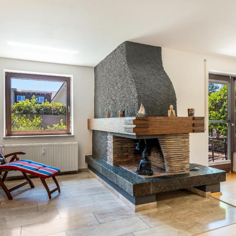 Ferienwohnung Aussichtsreich - großzügig mit Terrasse und Aussenkamin - Appartamento con Vista Montagna - 16