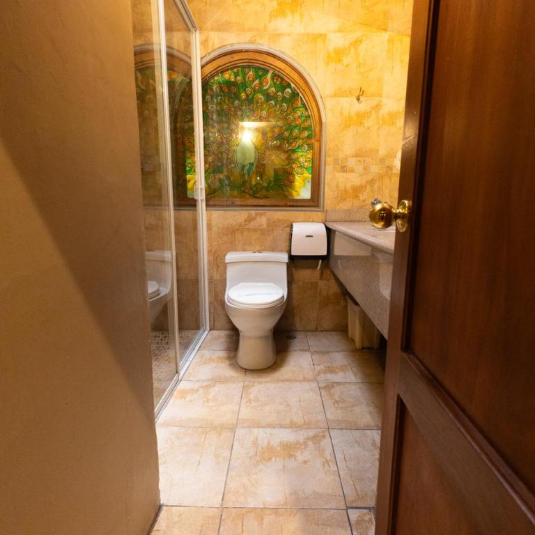 Hotel & Suites El Quijote - Deluxe King Room - 2