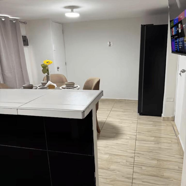 Departamento en Lince Cerca CC Arenales - Apartamento de 1 dormitorio - 4