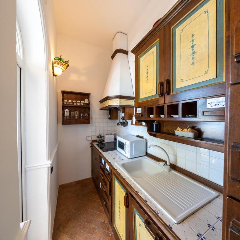 Villa Preziosa - Panoramic Sea View - Two-Bedroom Villa - 9