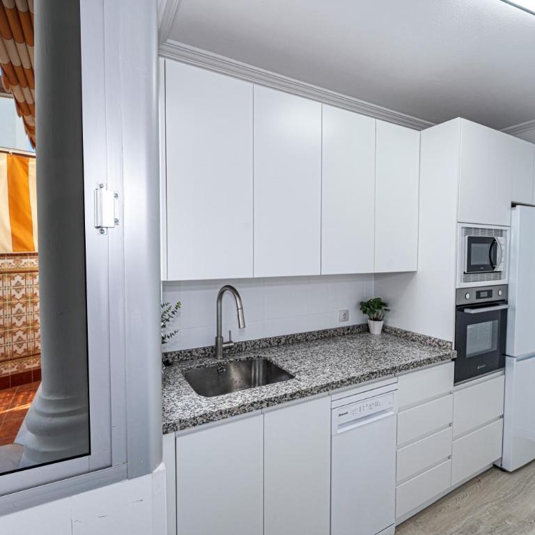 Spacious Renovated Apartment in the Heart of Nerja - Apartamento de 3 dormitorios - 13