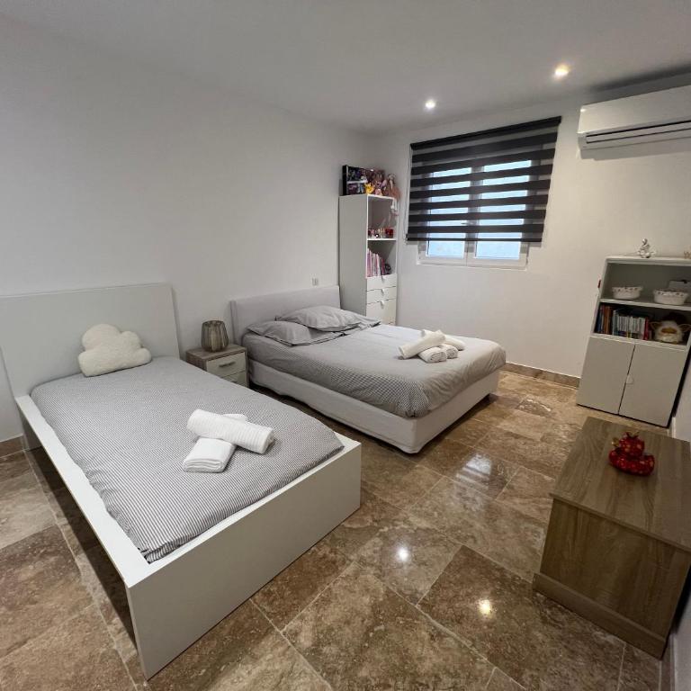 Superbe appartement, 2 chambres, 7 couchages, avec terrasse, proche centre ville et plages - Apartment mit 2 Schlafzimmern - 5
