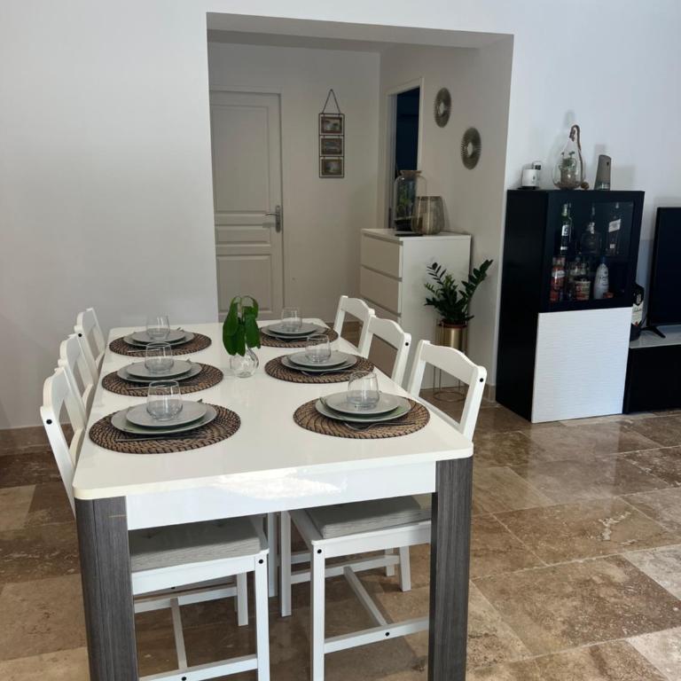 Superbe appartement, 2 chambres, 7 couchages, avec terrasse, proche centre ville et plages - Apartment mit 2 Schlafzimmern - 14