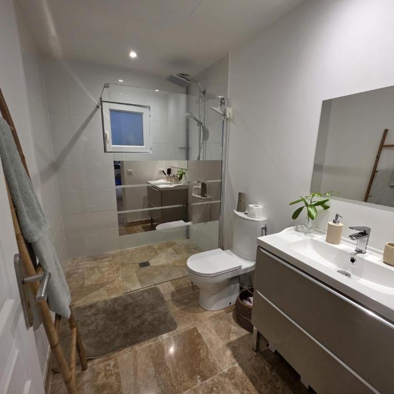 Superbe appartement, 2 chambres, 7 couchages, avec terrasse, proche centre ville et plages - Apartment mit 2 Schlafzimmern - 20