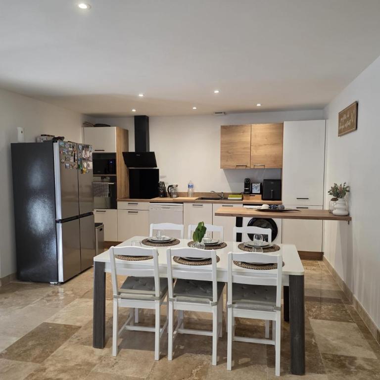 Superbe appartement, 2 chambres, 7 couchages, avec terrasse, proche centre ville et plages - Apartment mit 2 Schlafzimmern - 15