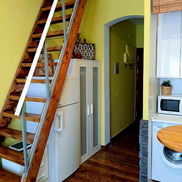 Live, Work & Study in Sol - One-Bedroom Apartment - 5