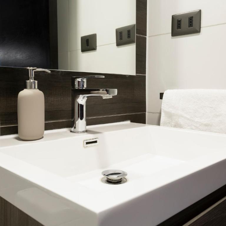 Huerfanos Spot - Studio Apartment with One Double Bed - 9