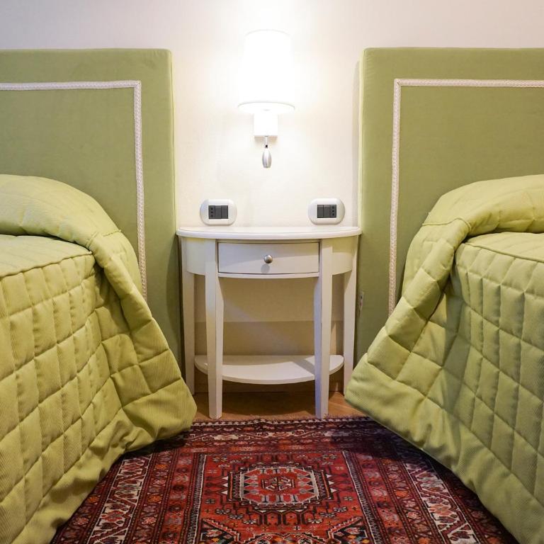 Casa Isolani Guest House Piazza Maggiore - Camera Doppia con Letti Singoli - 5