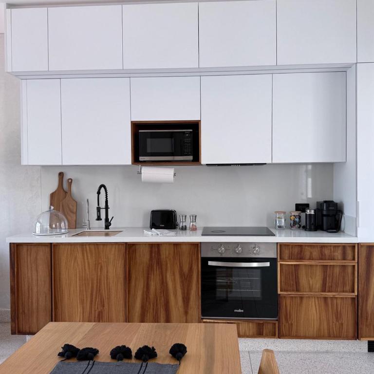 Design Apartment in Beautifully Restored Building in Roma Norte - One-Bedroom Apartment - 16
