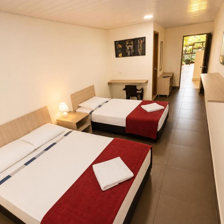 Hotel Arboleda de Cádiz - Twin Room with Private Bathroom - 1
