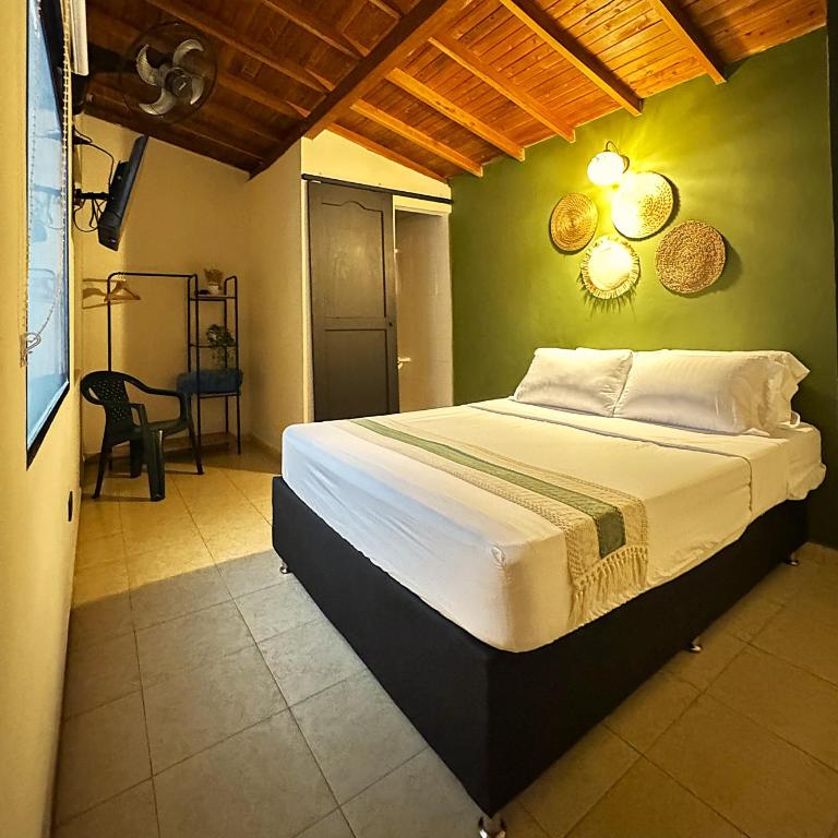 Hostal Pura Vida la 70 - Habitación Doble con baño privado - 19